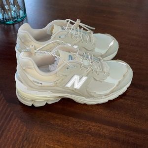 NEW New Balance 2002RD